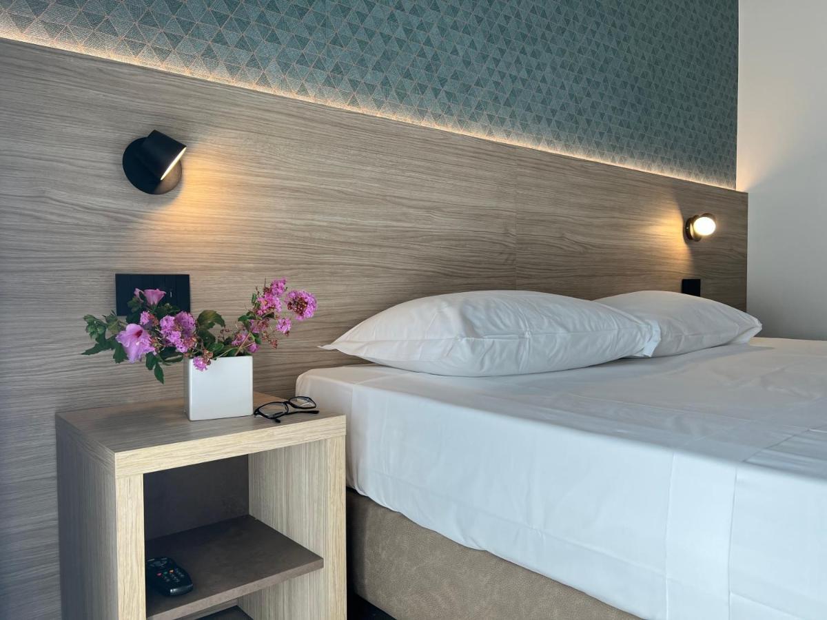 Hotel Gardenia Romano Canavese ภายนอก รูปภาพ