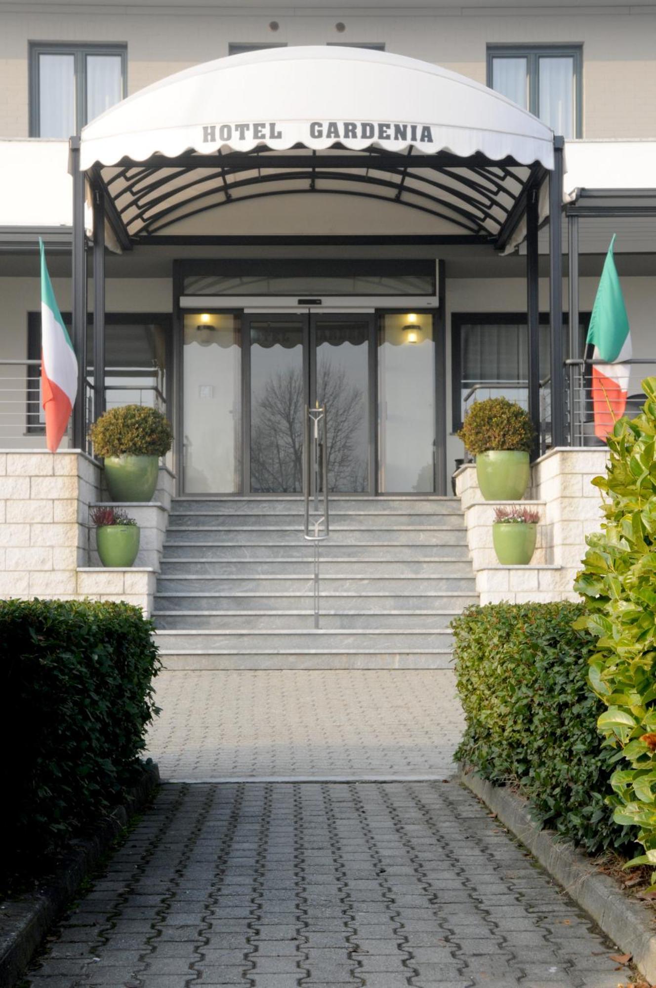 Hotel Gardenia Romano Canavese ภายนอก รูปภาพ