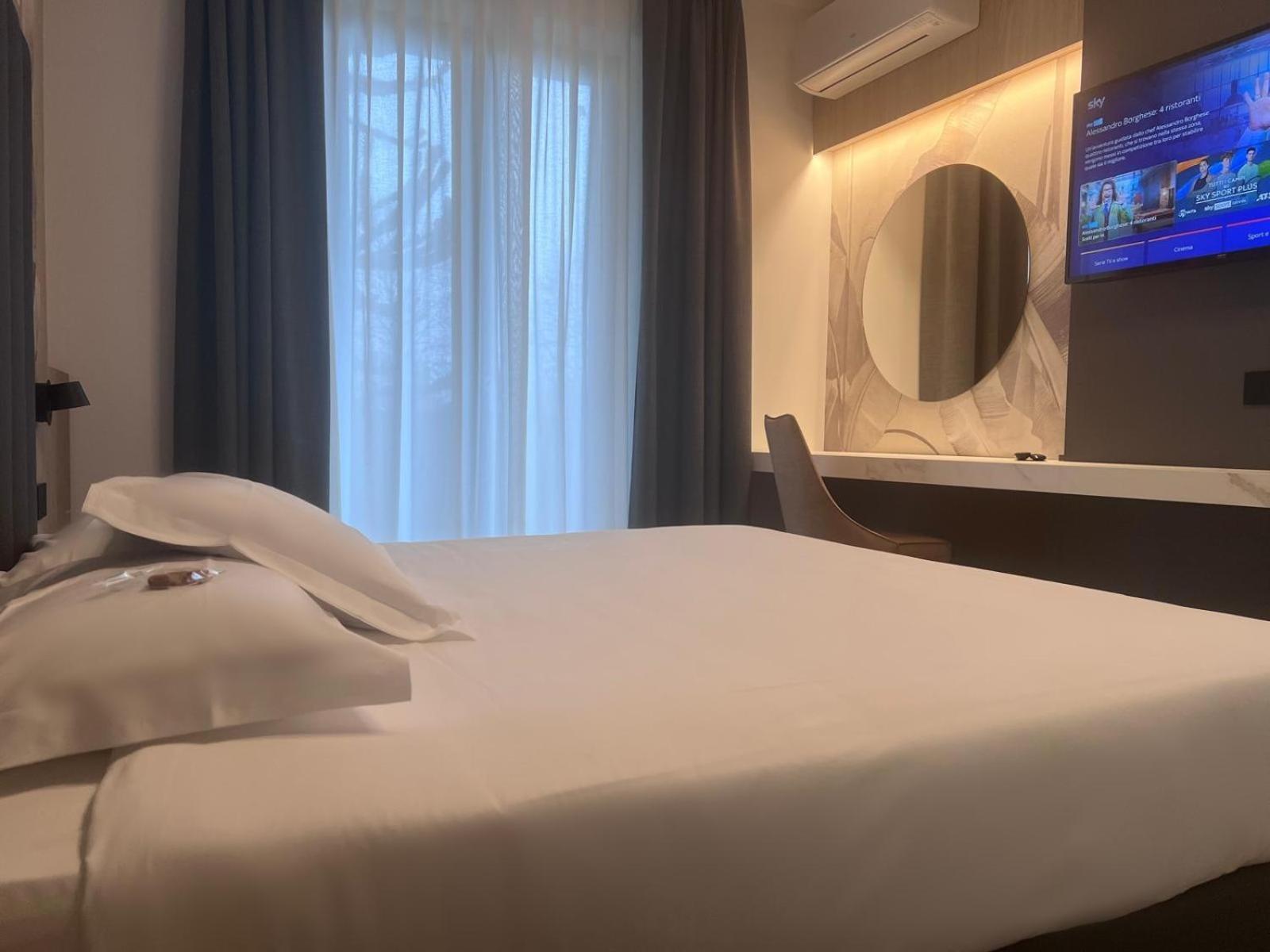 Hotel Gardenia Romano Canavese ภายนอก รูปภาพ
