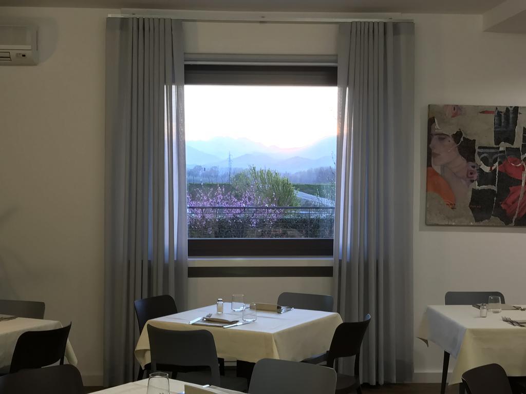 Hotel Gardenia Romano Canavese ภายนอก รูปภาพ