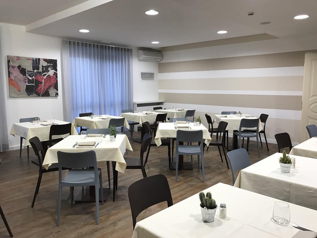 Hotel Gardenia Romano Canavese ภายนอก รูปภาพ