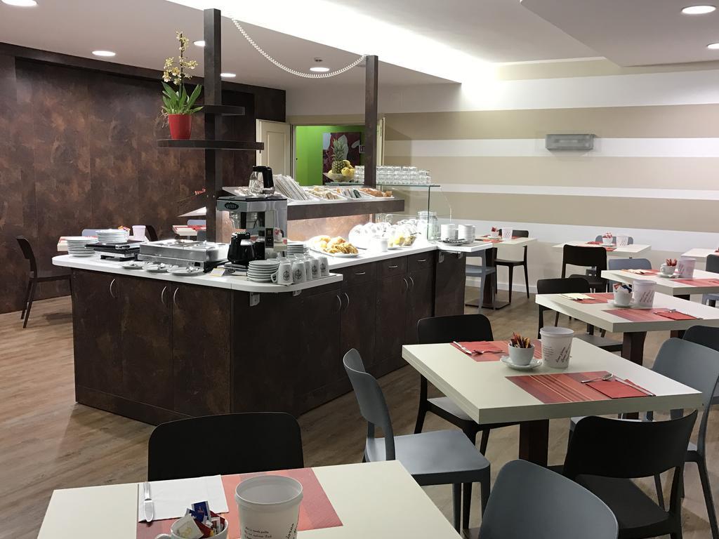 Hotel Gardenia Romano Canavese ภายนอก รูปภาพ
