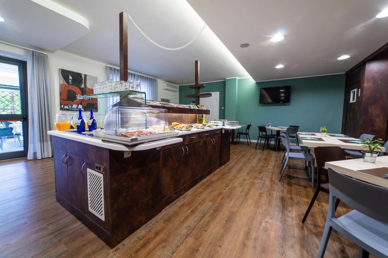 Hotel Gardenia Romano Canavese ภายนอก รูปภาพ