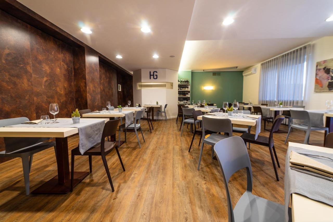 Hotel Gardenia Romano Canavese ภายนอก รูปภาพ