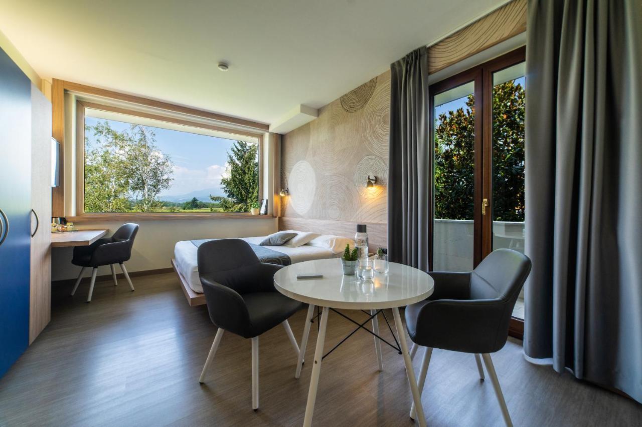 Hotel Gardenia Romano Canavese ภายนอก รูปภาพ