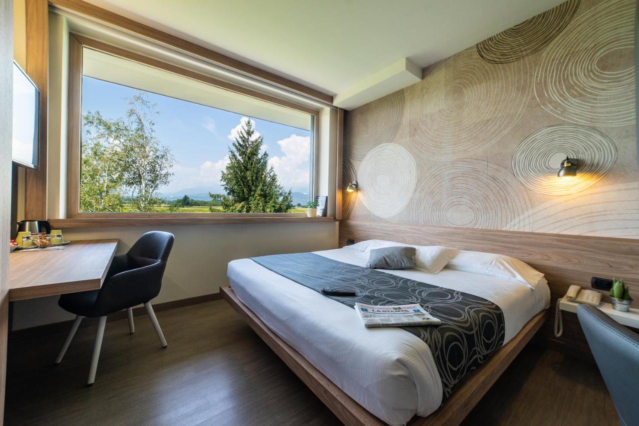 Hotel Gardenia Romano Canavese ภายนอก รูปภาพ